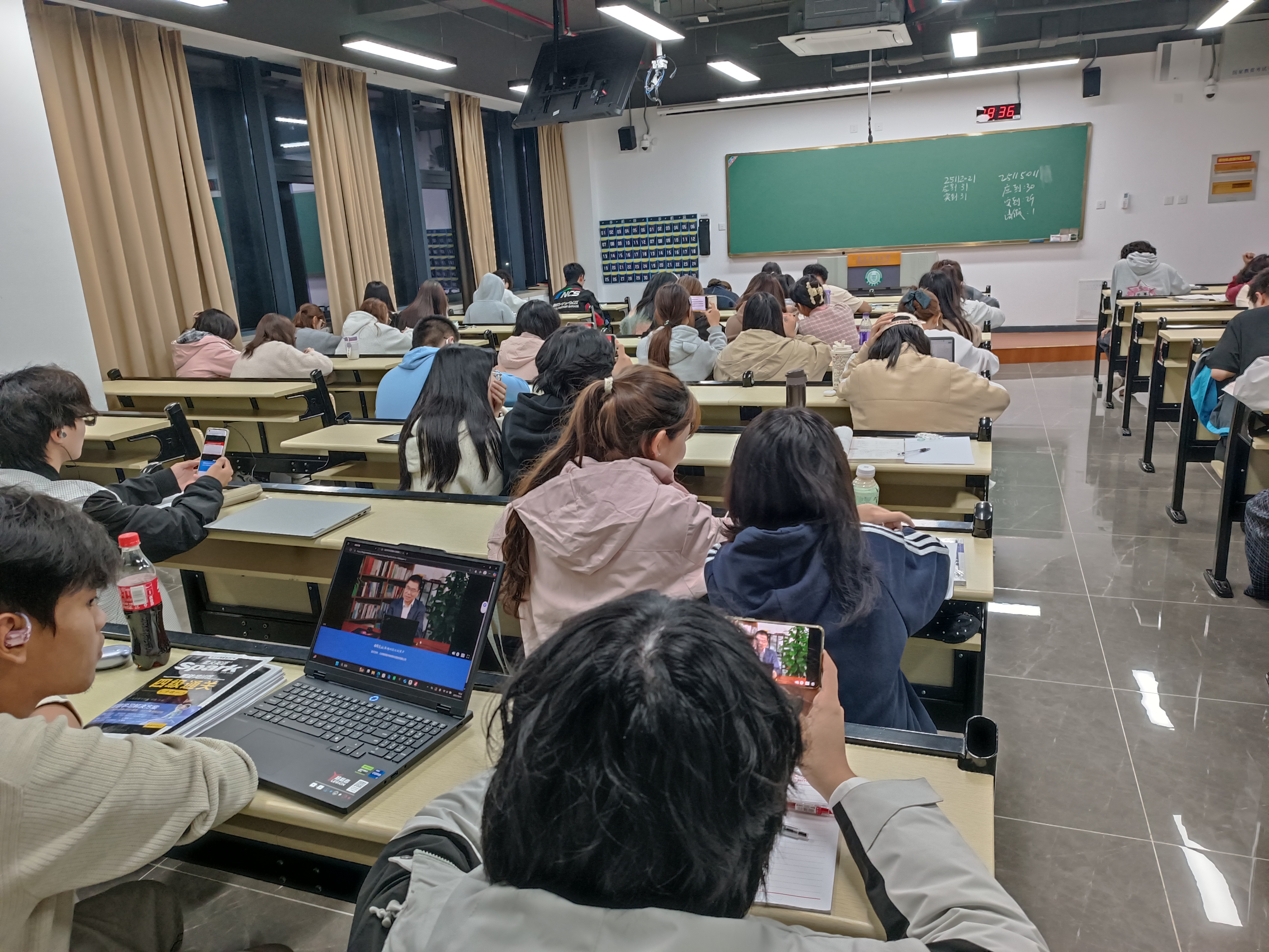 9d512fcaeb24150f8f55cc9f2cbdb240