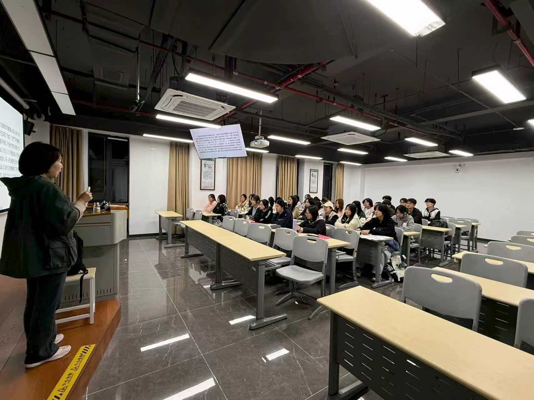 66ee8edb96ed688023619a0754dbfe84